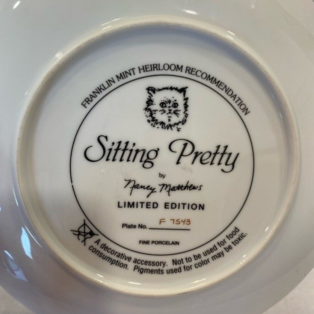 Sitting pretty by Nancy Matthews 8” Collectors Plate #F7545 - Picture 3 of 10